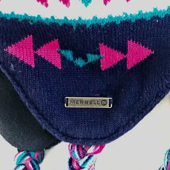 Brooks Brothers Blue Puffer Down Filled Vest & Merrell Pom Hat - Picture 14 of 15